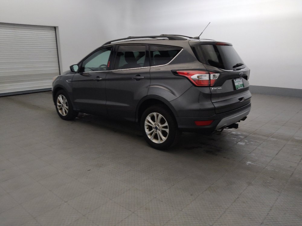 Used 2018 Ford Escape SE FWD image 3