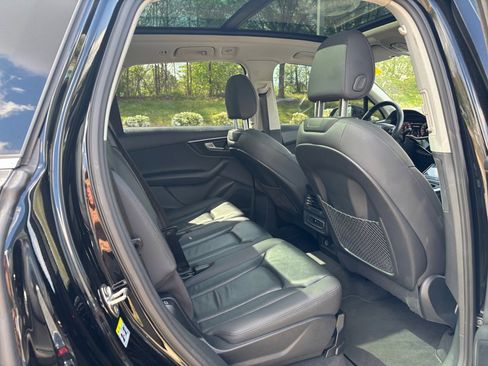 Used 2021 Audi Q7 3.0T Premium Plus AWD/4WD image 29
