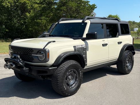 Used 2022 Ford Bronco Everglades AWD/4WD image 2