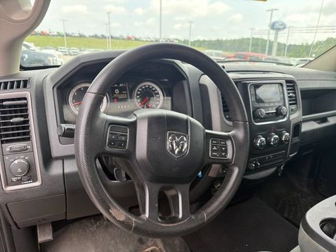 Used 2016 RAM 1500 Express AWD/4WD image 10