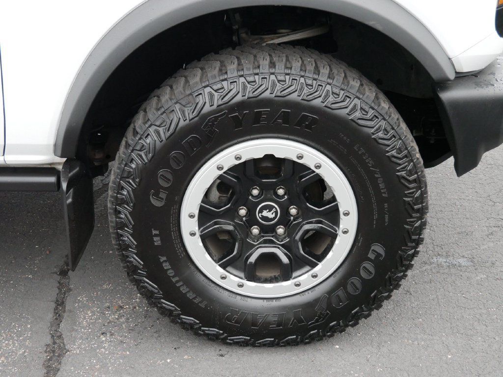 Used 2024 Ford Bronco Outer Banks w/ Sasquatch Package AWD/4WD image 8