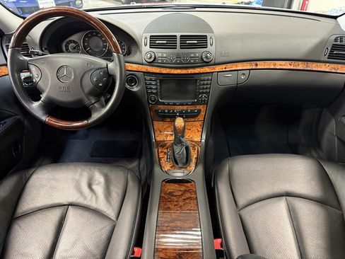 Used 2006 Mercedes-Benz E 350 4MATIC Sedan image 15