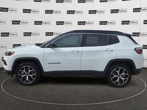Certified 2026 Jeep Compass Limited AWD/4WD image 3