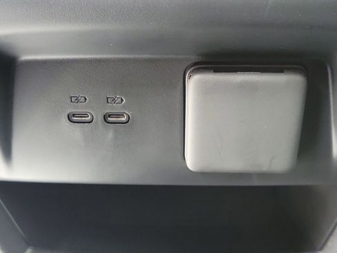 Used 2024 Chevrolet Traverse LS AWD/4WD image 17