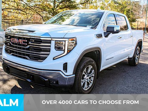 Used 2025 GMC Sierra 1500 SLT image 2