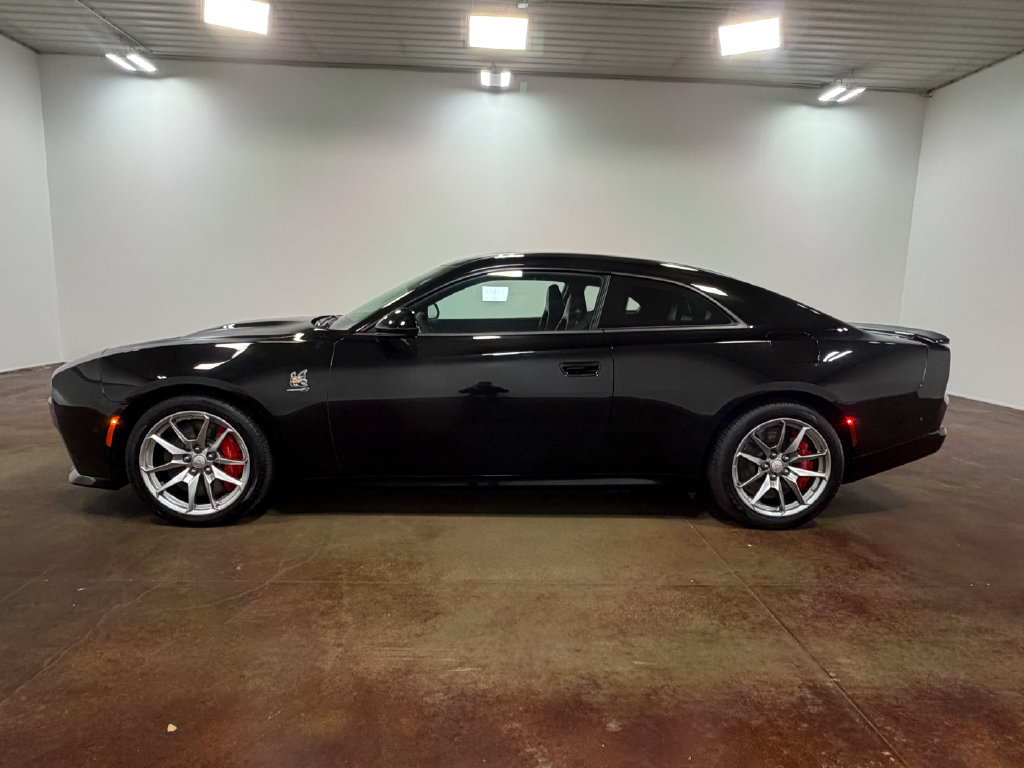 Used 2025 Dodge Charger Daytona Scat Pack w/ Track Pack AWD/4WD image 6