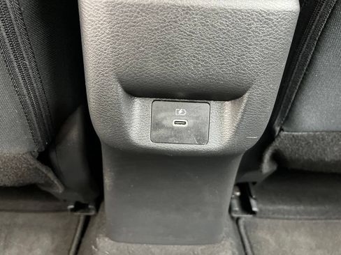 Used 2024 Nissan Versa SR FWD image 23