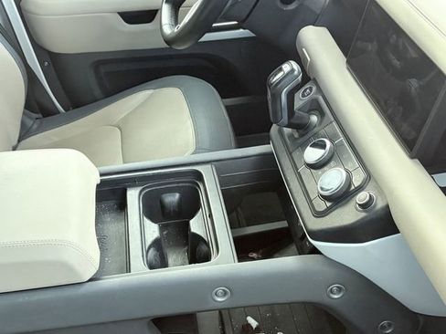 Used 2023 Land Rover Defender 110 X-Dynamic SE image 6