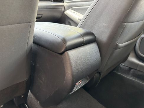Used 2025 Nissan Altima 2.5 SV FWD image 23