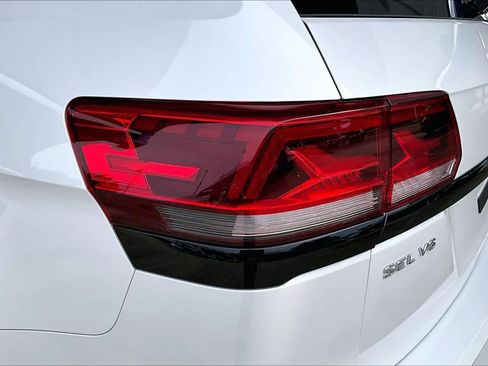Used 2023 Volkswagen Atlas SEL R-Line AWD/4WD image 29