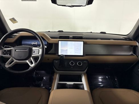 Used 2025 Land Rover Defender 110 S image 26