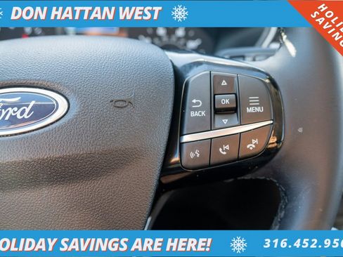 Used 2022 Ford Escape SEL image 12