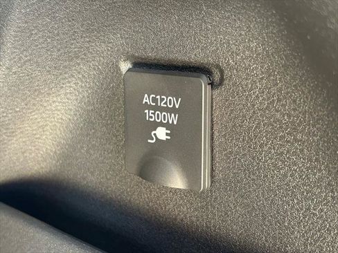 Certified 2025 Toyota Sienna XLE w/ XLE Plus Package FWD image 16