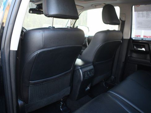 Used 2022 Toyota 4Runner TRD Off-Road Premium w/ Moonroof Package AWD/4WD image 22