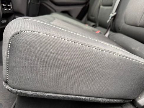 Used 2023 Jeep Grand Cherokee Laredo image 23