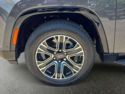 New 2026 Jeep Grand Wagoneer 4WD image 28