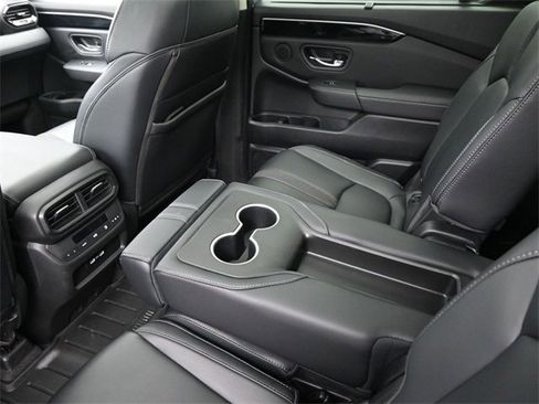 Used 2023 Honda Pilot Touring image 20