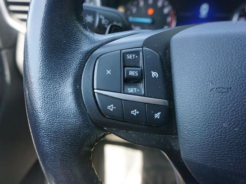 Used 2020 Ford Explorer XLT w/ Equipment Group 202A RWD image 7