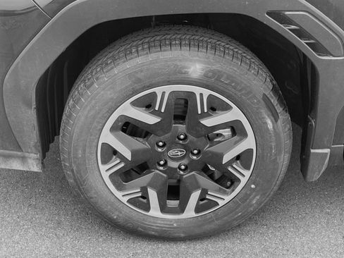 Used 2026 Subaru Forester Premium AWD/4WD image 7