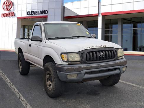 Used 2004 Toyota Tacoma PreRunner RWD image 2