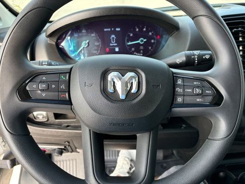 Used 2024 RAM ProMaster 2500 w/ Convenience Group image 10