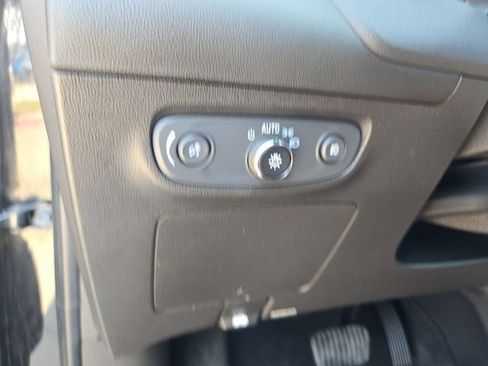 Used 2021 Buick Encore GX Select FWD image 17