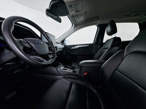 Used 2024 Ford Escape Platinum image 21