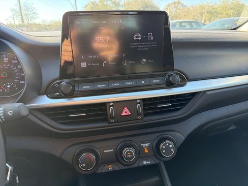 Used 2024 Kia Forte LXS image 13