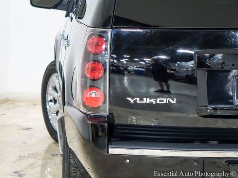 Used 2009 GMC Yukon Denali AWD/4WD image 8