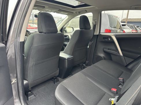 Used 2014 Toyota RAV4 XLE image 37