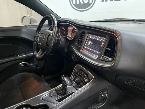 Used 2020 Dodge Challenger R/T Scat Pack w/ Plus Package RWD image 19