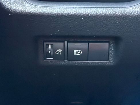 Used 2019 Toyota RAV4 LE image 35