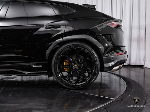 Used 2024 Lamborghini Urus Performante image 9