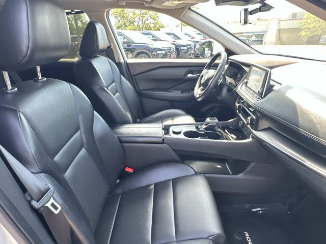 Used 2023 Nissan Rogue SV w/ SV Premium B Package AWD/4WD image 10