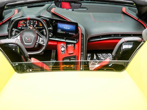 Used 2023 Chevrolet Corvette Stingray w/ Z51 Performance Package image 23