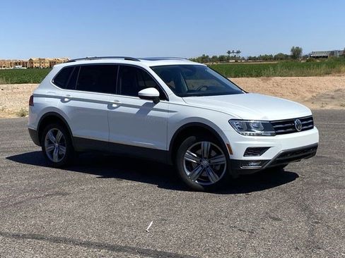 Used 2020 Volkswagen Tiguan SEL AWD/4WD image 33