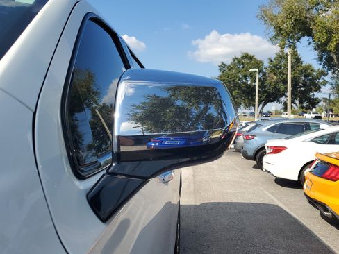 Used 2023 Chevrolet Tahoe Premier image 4