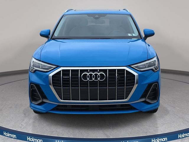 Used 2023 Audi Q3 2.0T Premium w/ Convenience Package AWD/4WD image 3