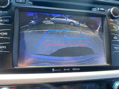 Used 2016 Toyota Highlander Plus AWD/4WD image 30
