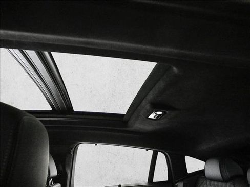 Used 2024 BMW X6 M60i image 20