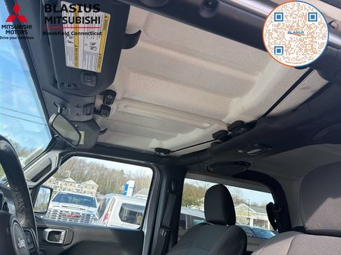 Used 2020 Jeep Wrangler Sport AWD/4WD image 25