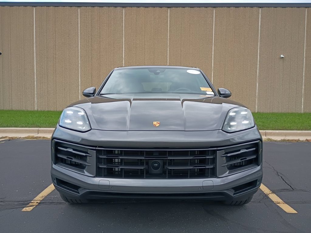 Certified 2024 Porsche Cayenne AWD/4WD image 9