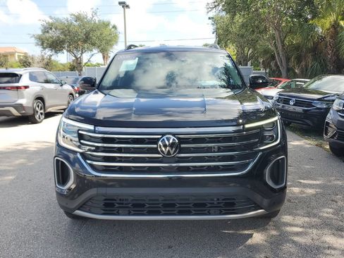 Certified 2026 Volkswagen Atlas SE w/ Black Wheel Package FWD image 10