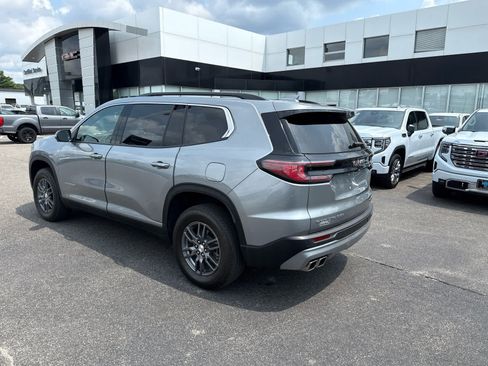 Certified 2025 GMC Acadia Elevation AWD/4WD image 3