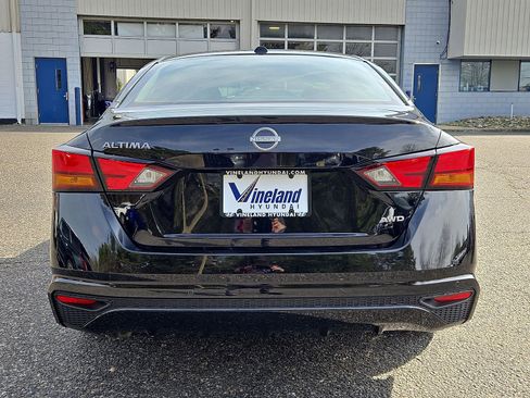 Used 2025 Nissan Altima 2.5 SV image 28