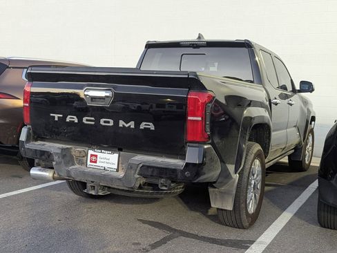 Certified 2025 Toyota Tacoma Limited AWD/4WD image 4