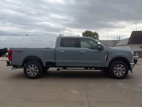 Used 2026 Ford F250 Lariat w/ Chrome Package AWD/4WD image 3