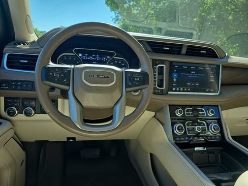Used 2021 GMC Yukon Denali AWD/4WD image 21