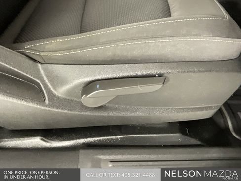 Used 2020 Chevrolet Colorado LT w/ Safety Package image 22