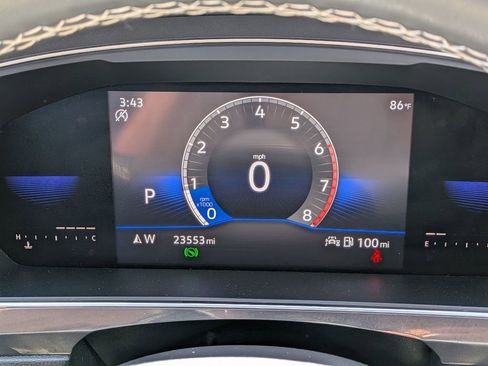 Used 2022 Volkswagen Tiguan SE FWD image 32